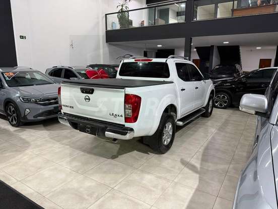 NISSAN-FRONTIER-2017
