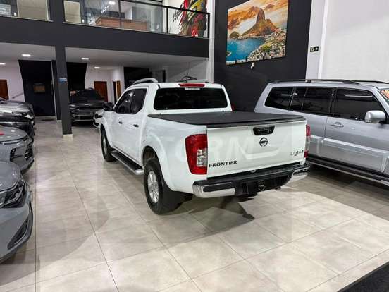NISSAN-FRONTIER-2017