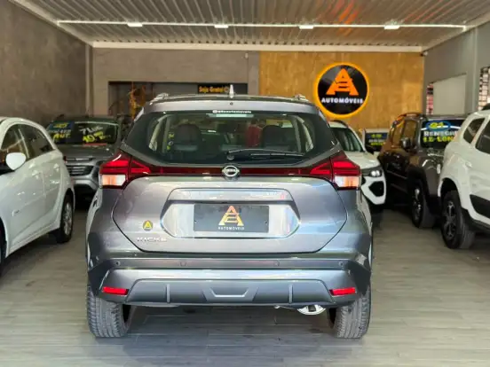 NISSAN-KICKS-2023
