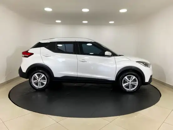 NISSAN-KICKS-2020