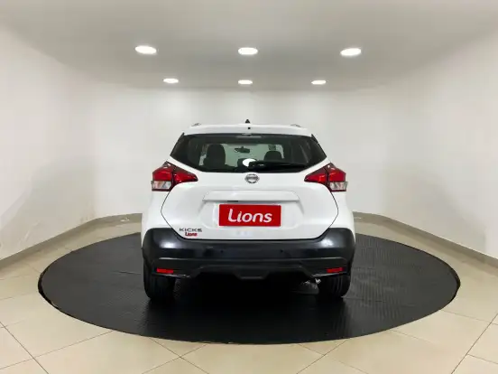 NISSAN-KICKS-2020