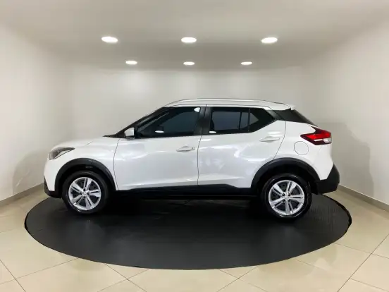 NISSAN-KICKS-2020