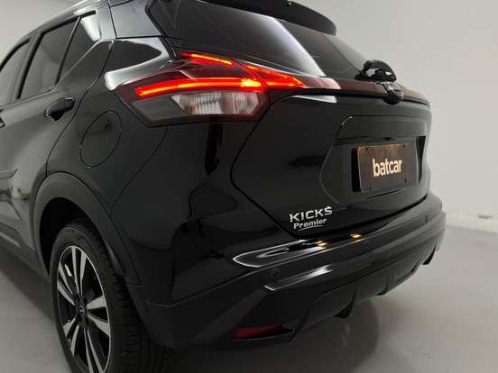 NISSAN-KICKS-2023