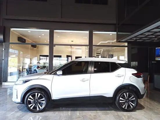 NISSAN-KICKS PLAY-2025