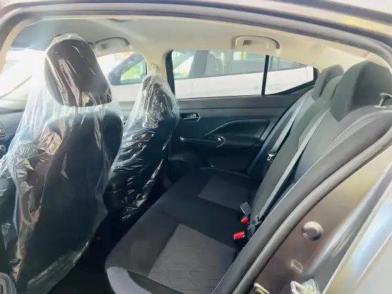 NISSAN-VERSA-2023