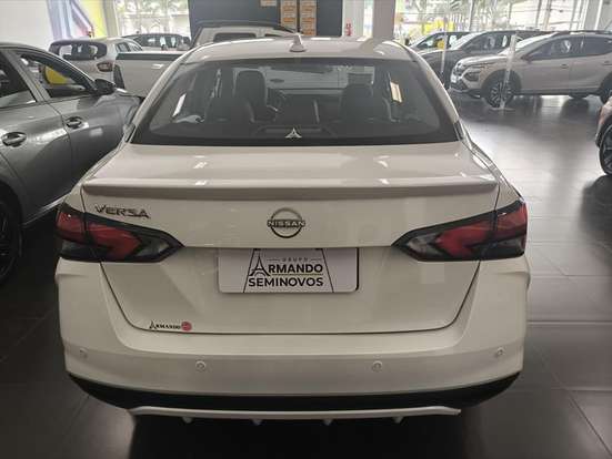 NISSAN-VERSA-2025