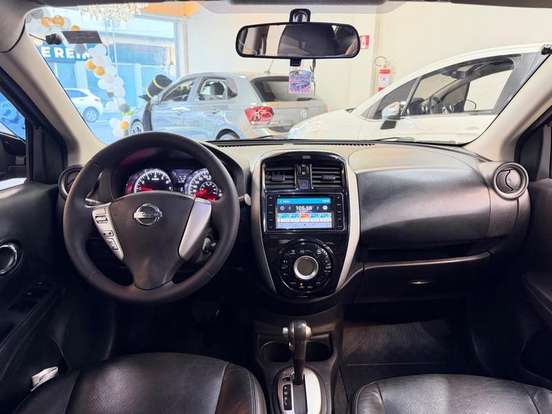 NISSAN-VERSA-2018