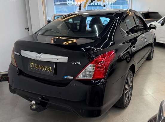 NISSAN-VERSA-2018