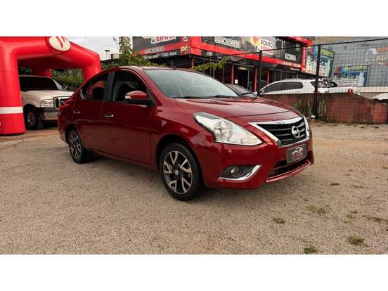 NISSAN-VERSA-2017