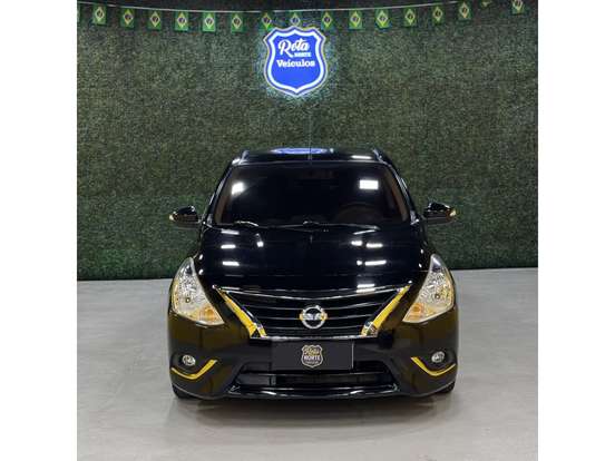 NISSAN-VERSA-2020
