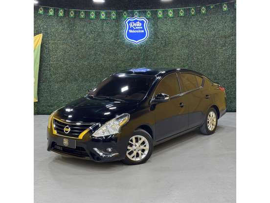 NISSAN-VERSA-2020
