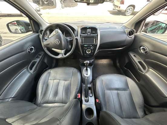 NISSAN-VERSA-2017