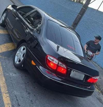 NISSAN-MAXIMA-2001