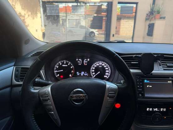 NISSAN-SENTRA-2014