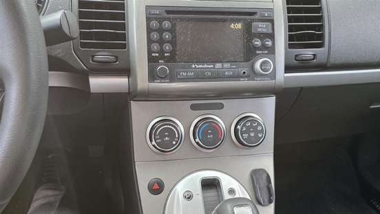 NISSAN-SENTRA-2010