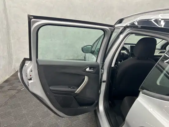 PEUGEOT-2008-2022