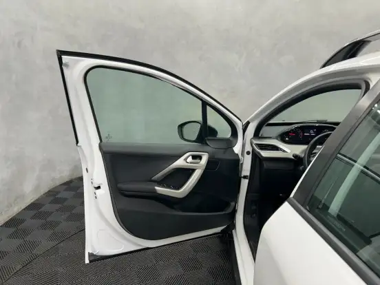 PEUGEOT-2008-2022