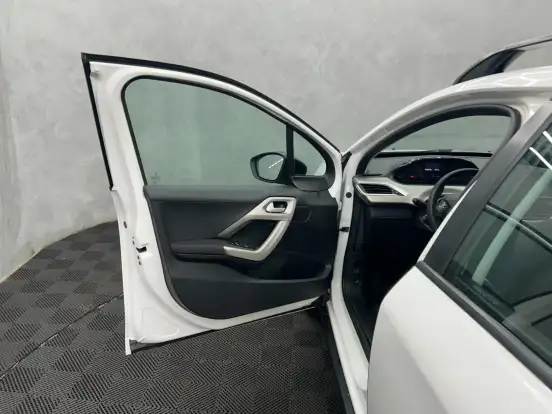 PEUGEOT-2008-2022