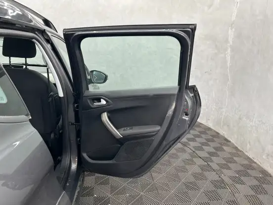 PEUGEOT-2008-2022