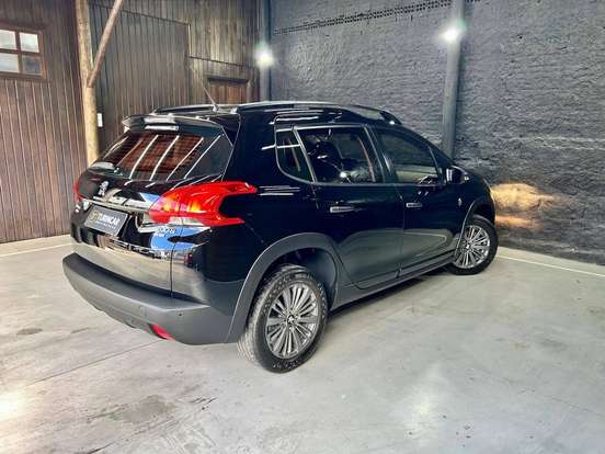 PEUGEOT-2008-2021