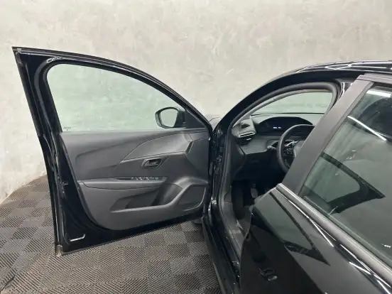 PEUGEOT-208-2024