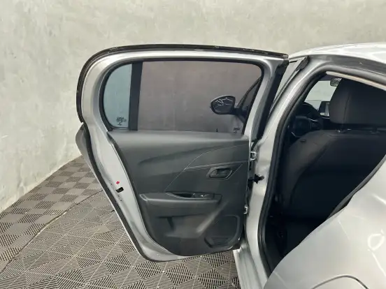 PEUGEOT-208-2022