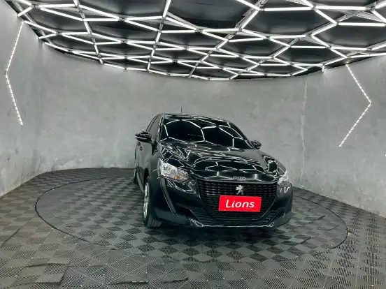 PEUGEOT-208-2021