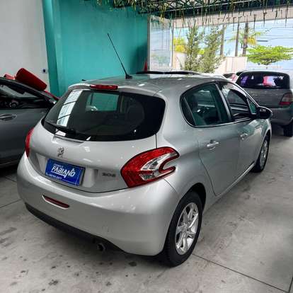 PEUGEOT-208-2014