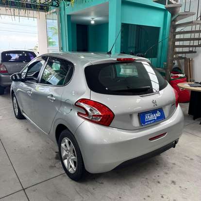 PEUGEOT-208-2014