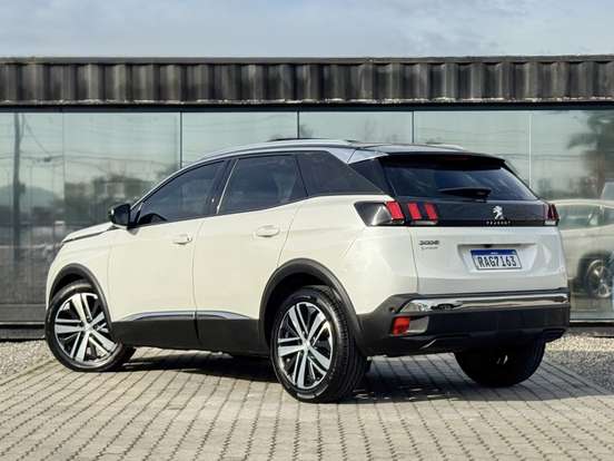 PEUGEOT-3008-2019