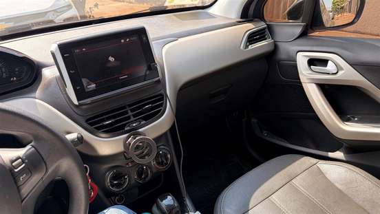 PEUGEOT-2008-2020