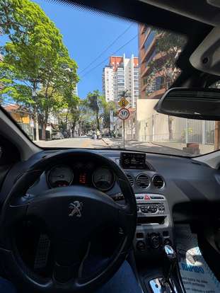 PEUGEOT-308-2012