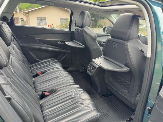 PEUGEOT-5008-1.6 GRIFFE PACK THP 16V GASOLINA 4P AUTOMÁTICO PEUGEOT-5008-2018