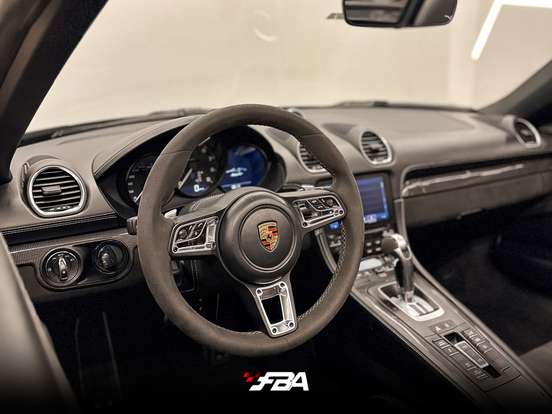 PORSCHE-718-2021