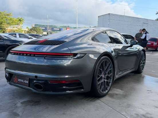 PORSCHE-911-2020