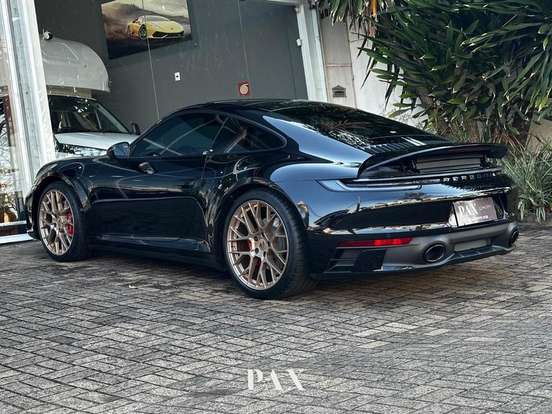 PORSCHE-911-2023