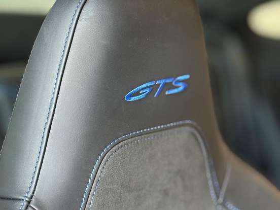 PORSCHE-911-3.6 24V H6 T-HYBRID CARRERA GTS PDK PORSCHE-911-2025