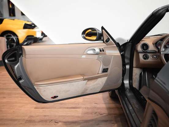 PORSCHE-BOXSTER-2009