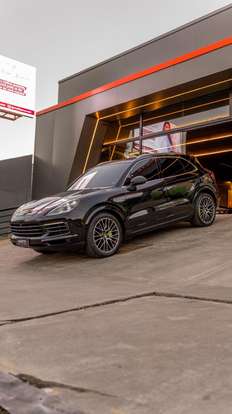 PORSCHE-CAYENNE-2021
