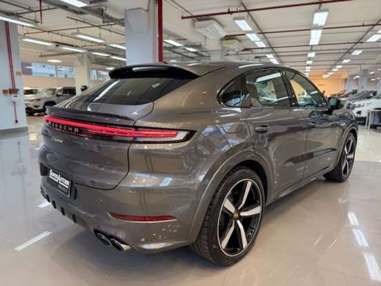 PORSCHE-CAYENNE-2024