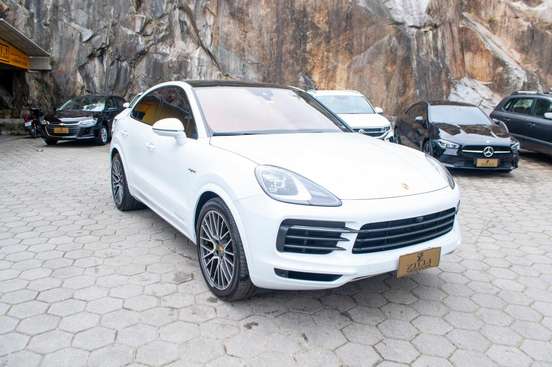 PORSCHE-CAYENNE-2023