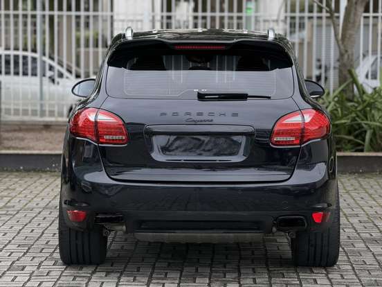 PORSCHE-CAYENNE-2013