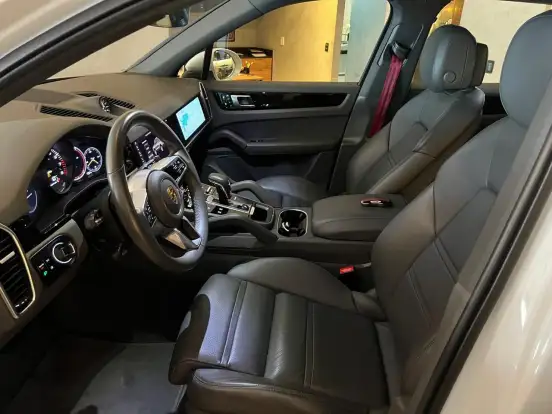 PORSCHE-CAYENNE-2020