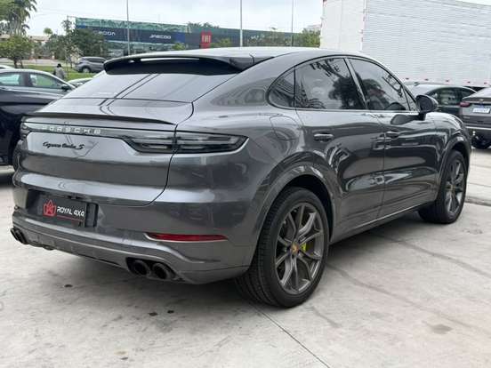 PORSCHE-CAYENNE-2019