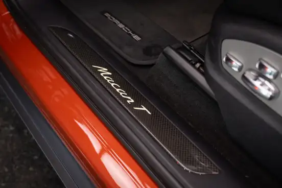 PORSCHE-MACAN-2022