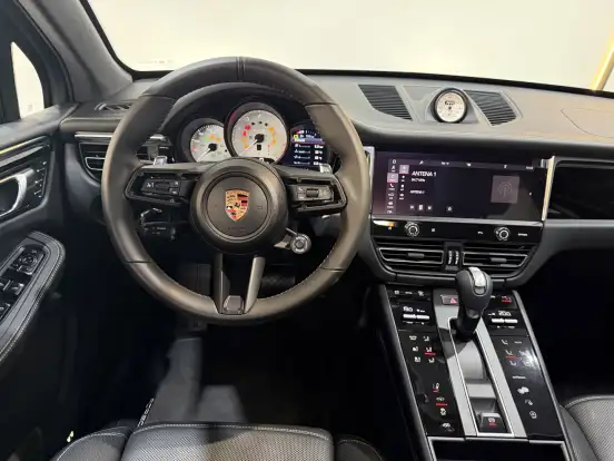 PORSCHE-MACAN-2026