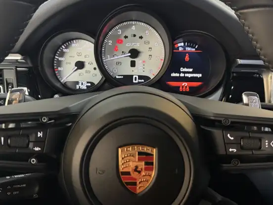 PORSCHE-MACAN-2026