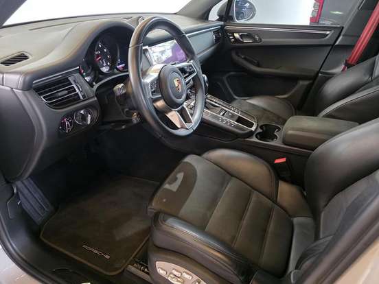 PORSCHE-MACAN-2021