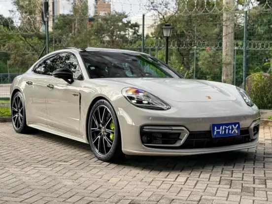 PORSCHE-PANAMERA-2023