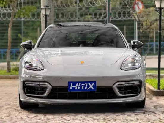 PORSCHE-PANAMERA-2023
